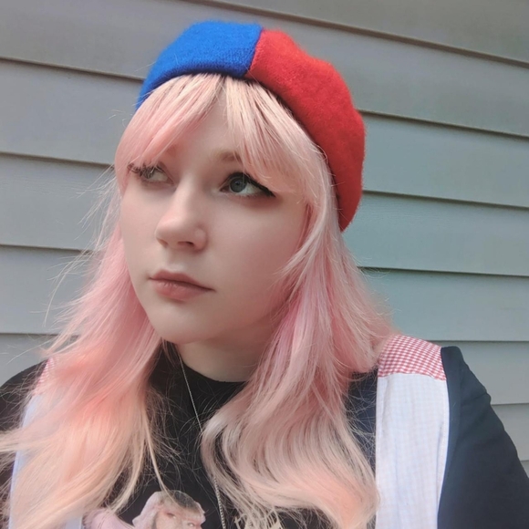 ♥💙♥ 3D BERET ♥💙♥ - Picture 1 of 4